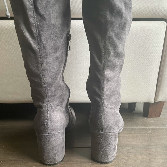 Grey over the knee boots - Picture 8 of 9